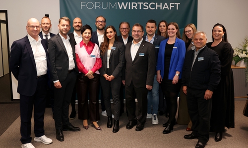Team der WMG gemeinsam mit dem WMG-Aufsichtsrat und politischen Vertretern beim Forum Wirtschaft 2023.