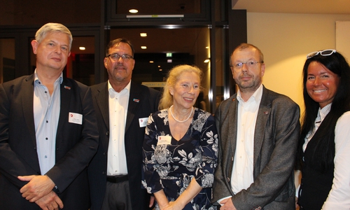 Stefan Wirtz (Fraktionsvorsitzender AfD-Stadtratsfraktion Braunschweig), Andreas Plättner und Patricia Mair (AfD-Stadtratsfraktion Salzgitter), sowie Stefan Marzischewski-Drewes (AfD-Landtagsabgeordneter) mit Begleitung.