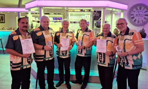 Der Komitee-Chor (v. li.): Dieter Heitmann, Karsten Heidrich, Peter Schmiedel, Manfred Kitzing, Gerhard Baller und Bernd Ratayczak (nicht auf dem Foto: Ullrich Markurth).  