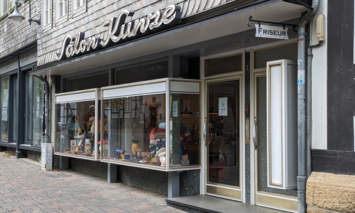 Aus dem Friseursalon Kunze ist der Geschenkeshop Salon K geworden: die erste Eröffnung der ersten Runde des Leerstandswettbewerbs.