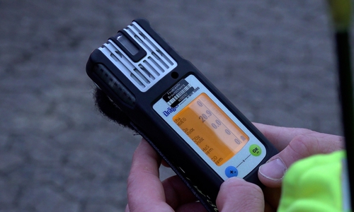 Rettungsdienste haben standardmäßig einen CO-Warner dabei. 