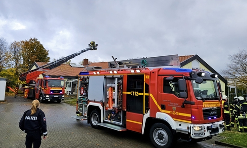 Die Feuerwehr rückte am Morgen zu einem Einsatz am Kindergarten aus. 