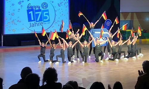 Großer Beifall für die Darbietungen der Sportler.