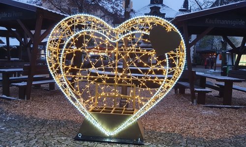 Riesige Fotopoints erleuchten nicht nur die Innenstadt, sondern sind auch tolle Motive für unvergessliche Fotos.