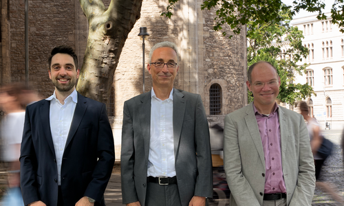 v.l.n.r.: Dr. Neven Josipovic, CIO der Stadt Braunschweig, Dr. Volker Lang, Vorstandsmitglied von BS Energy und Dr. Tobias Pollmann, Digitalisierungsdezernent der Stadt Braunschweig.