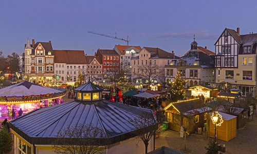 Ein buntes Angebot für die ganze Familie bietet die Weihnachtsstadt Peine. 