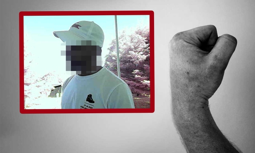Das Bild des Tatverdächtigen befindet sich ungepixelt unten im Text.