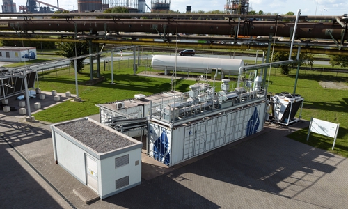 Sunfire und die Salzgitter AG treiben den industriellen Einsatz der innovativen SOEC-Elektrolyse zur Erzeugung von grünem Wasserstoff weiter voran. 