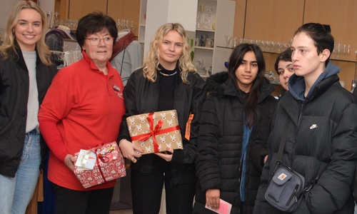 Bei der Aktion Wunschbaum der Jägermeister-Mitarbeiter standen diesmal Jugendliche zwischen 13 und 19 Jahren im Fokus.