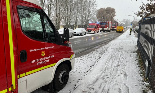 Die Feuerwehr eilte zum Einsatzort, um das Kind zu befreien.