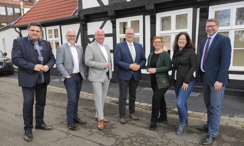 Uwe Schäfer, Tobias Breske, Holger Bormann, Sarah Grabenhorst-Quidde, Annett Tonndorf und Marco Kelb stellten den Führungswechsel bei der CDU gemeinsam vor.