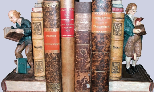 Bücherschätze und Raritäten gibt es zu entdecken.