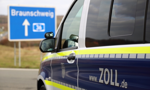 Einsatzfahrzeug des Zolls.