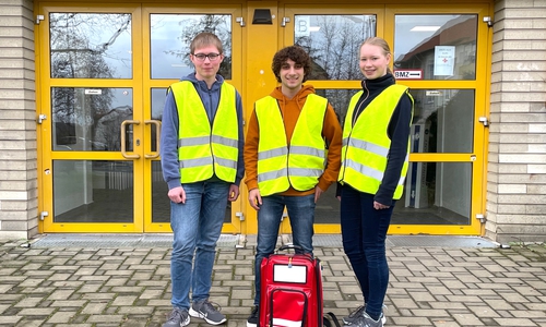 Als kompetente Ersthelfer sind die THG-Schülersanitäter blitzschnell zur Stelle.