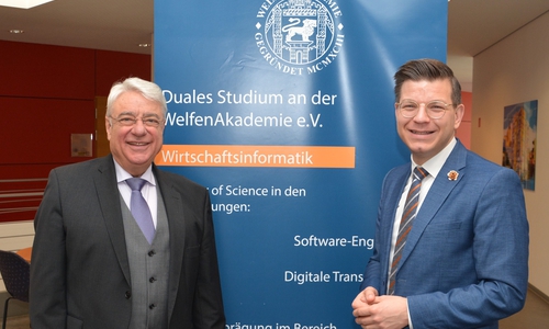 Wollen der WelfenAkademie wieder mehr Schwung verleihen und das Angebot breiter aufstellen: Joachim Roth als Vorsitzender des Akademie-Vorstandes (links) und Björn Försterling, der zum 1. März die Geschäftsführung des Hauses übernimmt.
