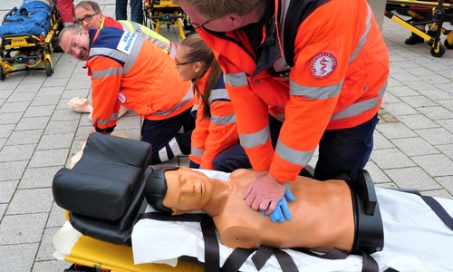 Wie wichtig es ist in einem Ernstfall zu handeln und was man tun kann, das wird bei der Wiederbelebungs-Aktion am 3. März übermittelt.