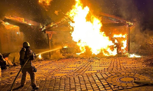 Die Feuerwehr musste ein Flammeninferno bekämpfen.