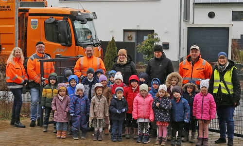 Auch Kinder der Kita Varietà sind in diesem Jahr beim Stadtputz mit dabei. Für die Kinder gibt es natürlich passende Handschuhe aus recyceltem Material.