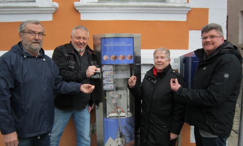 von links: Ortsbürgermeister Kurt Bötel, stellv. Ortsbürgermeister Mike Hartung, Ortsratsmitglied Gisela Dittmar, Bürgermeister Alexander Hoppe