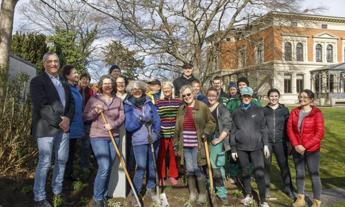 Das Meet&Green-Projektteam vor dem Haus der Braunschweigischen Stiftungen.