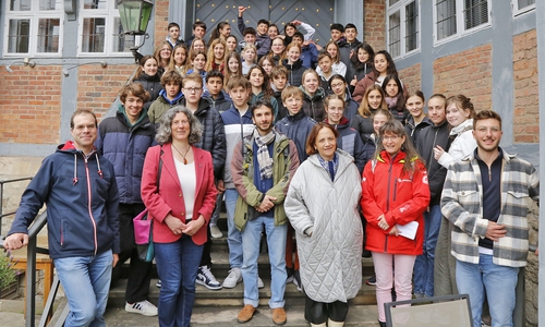 Das traditionelle Erinnerungsfoto vor dem Rathaus.