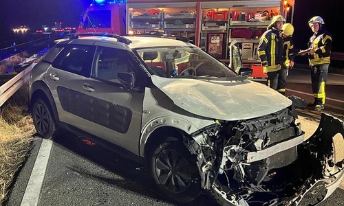 Das Auto wurde erheblich beschädigt.