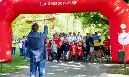 Start des 1. Braunschweiger Friedenslaufs 2022.