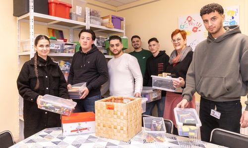 v.l.: Samira Altun, Luan Grainca, Aimen Ahmed , Edmond Berisha, Fidan Kajolli, Ines Bähr-Vogt, Ozan Aydin Ayhan.