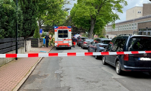 Am Mittwoch kam es vor einer Grundschulezu einem Verkehrsunfall mit mehreren Verletzten.