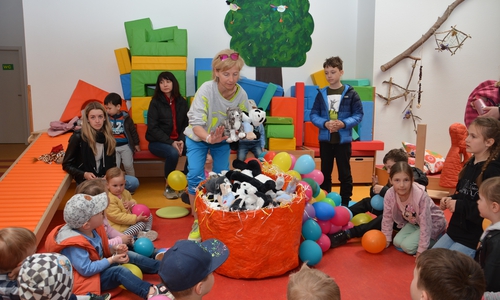 Das Projekt "Seelenschaukel" bei der Lebenshilfe kümmert sich um ukrainische Kinder.