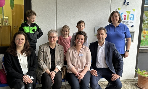 Katharina Varga, Iris Bothe, Laura Peters (Einrichtungsleitung), Dennis Weilmann und Frau Böse vom Klinikum. 