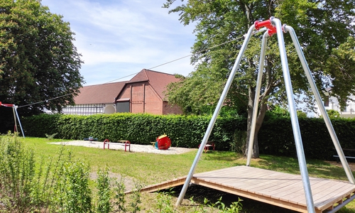 Eine Seilrutsche ist die neue Attraktion auf dem Spielplatz in Fümmelse.