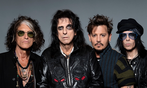 Auch die Hollywood Vampires (mit Alice Cooper, Johnny Depp, Joe Perry, Tommy Henriksen) treten auf.