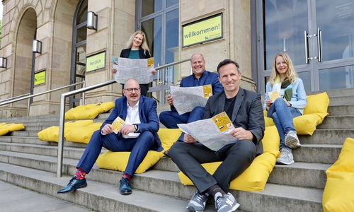 Freuen sich über den neuen Kulturstadtplan: (v. l. n. r.) Karsten Ziaja (1. Vorsitzender des ATB), Franziska-Luise Brunke (Projektleitung Braunschweig Stadtmarketing GmbH), Carsten Graf (PSD-Bank), Dr. Ulf Hilger (Kulturinstitut und Vertreter der Kulturschaffenden), Nina Bierwirth (Leitung ATB-Geschäftsstelle).