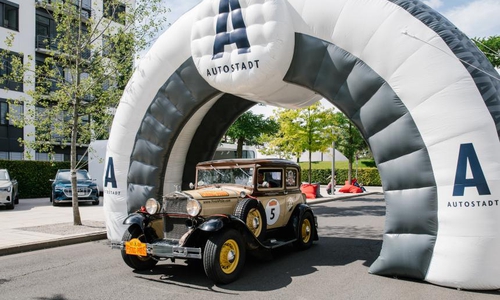 Oldtimerrallye der Volkswagen Management Association startet und endet an der Autostadt. 