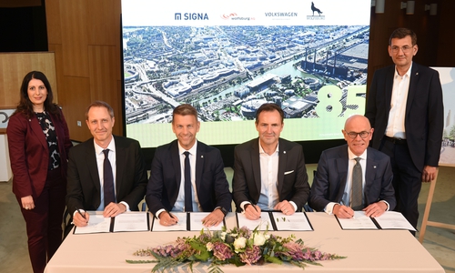 Unterzeichnung MoU 85. Stadtgeburtstag: Daniela Cavallo (Volkswagen), Georg Reuter (SIGNA), Dennis Weilmann (Oberbürgermeister Stadt Wolfsburg), Thomas Schäfer (Volkswagen), Thomas Steg (Volkswagen), Gunnar Kilian (Volkswagen).