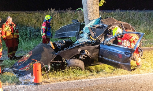 Es grenzt an ein Wunder, dass der 18-Jährige diesen Unfall überlebt hat.