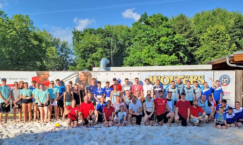 Die Gewinner des Beach-Völkerball-Turniers.   