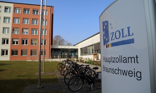 Der Hauptdienstsitz des Hauptzollamts Braunschweig in der Kasernenstraße 17 in Braunschweig.