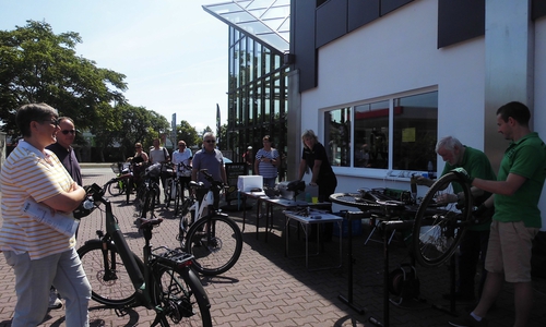 Viele Fährräder wurden vor Ort gleich codiert.