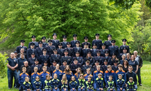 Die Freiwillige Feuerwehr Bettmar lädt zum Fest.