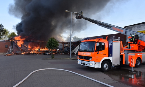 Der Aldi stand in Vollbrand.