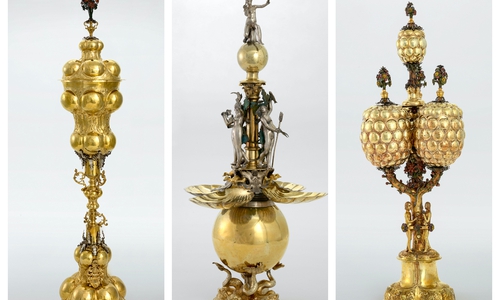 Links: Lüneburger „Buckelpokal“ des Meisters Nicolas Siemens, um 1666. Mitte: „Tischbrunnen“ des Amtes Bodenteich von Meister Evert Kettwyck, etwa 1628–1643. Rechts: Vierfacher „Traubenpokal“ aus Osterode von Meister Christoph Uder, 1649.