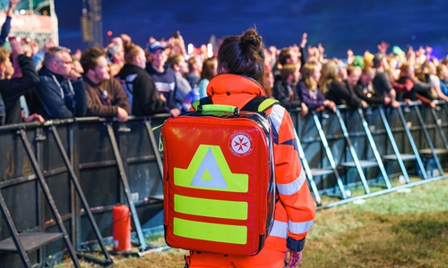 Die Johanniter sind notfalls für die Konzertbesucher da.