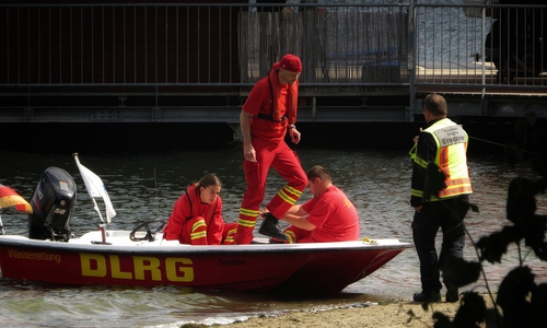 Die Einsatzkräfte versuchen jedes Leben zu retten - doch nicht immer gelingt es. (Symbolfoto)