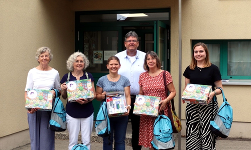 Schulstartpakete der Johannes Waisenhaus-Stiftung.