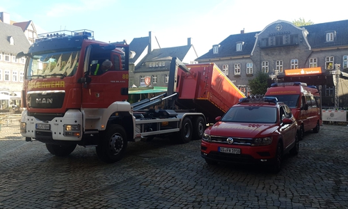 Die Feuerwehr war am Morgen auf dem Markt im Einsatz. Dort war die Decke in einem Hotel eingestürzt.