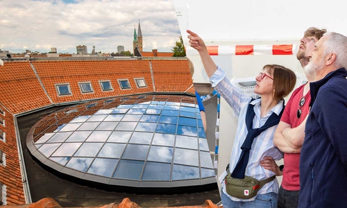 Viele Besucher bestaunten die Kuppel beim Fest.
