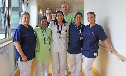 Das Team der Station 2.2 freut sich über die neuen Räumlichkeiten. 