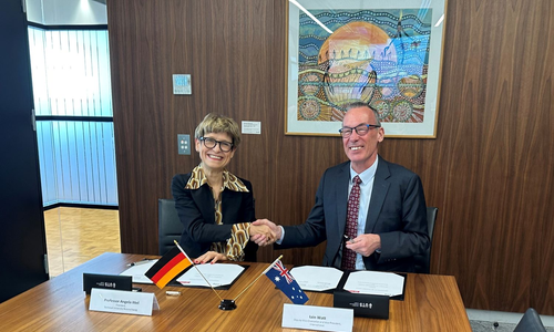 TU Präsidentin Angela Ittel und UTS Deputy Chancellor Iain Watt.